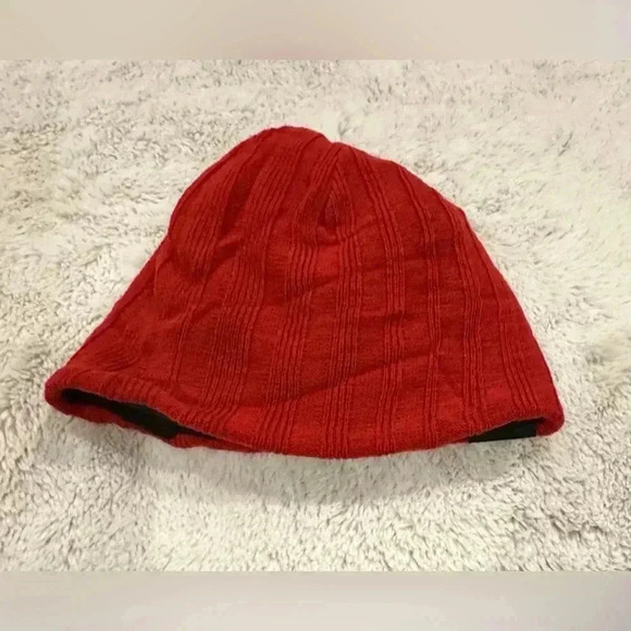 Nike Boys Hat Cold Weather Beanie Varsity Red Swoosh 8-20 - Picture 2 of 4